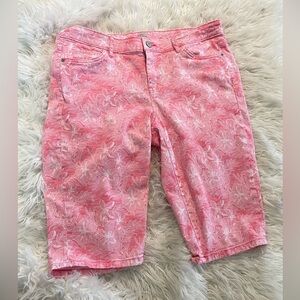 Tommy Bahama Women’s Boardwalk Soft Flamingo Pink Bermuda Clam Digger Shorts